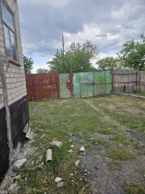 Продам дом 85 м2 в городе Луганск, поселок Тепличное