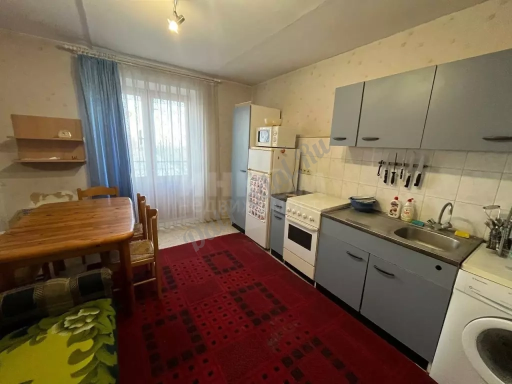 Продам 3-х комн квартиру с авт отоп в городе Луганск улица Ватутина