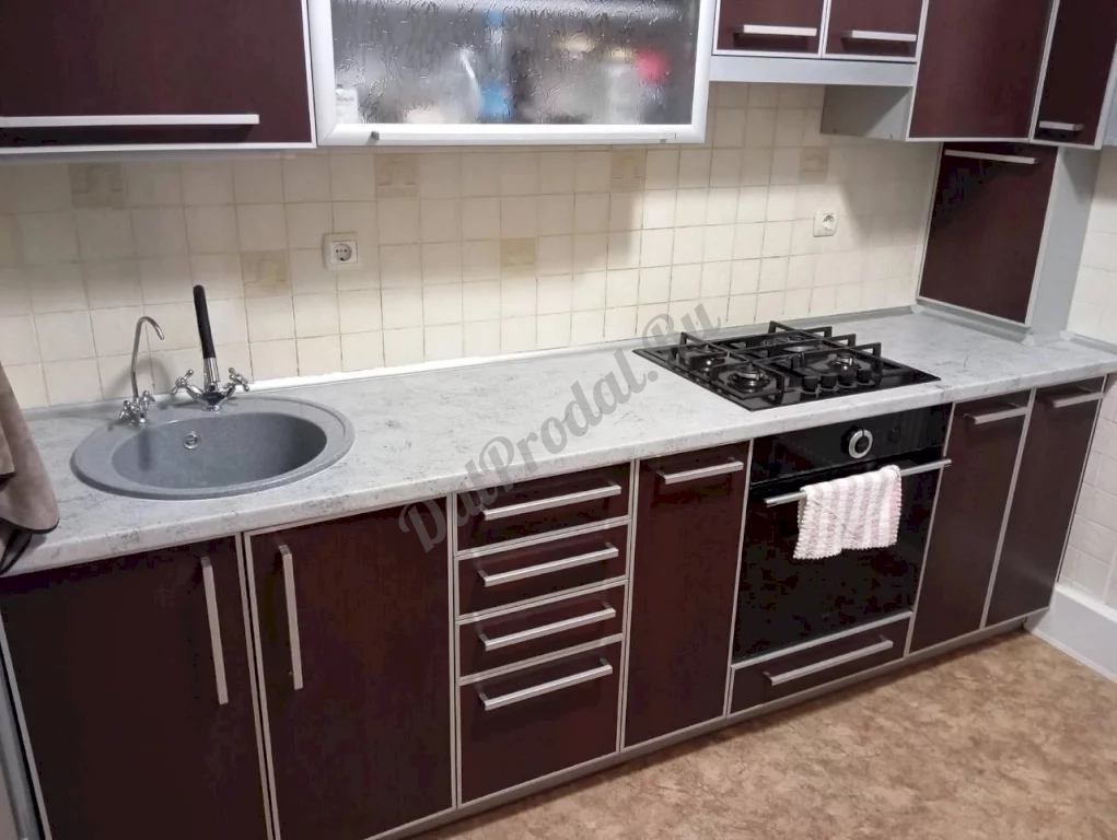 Продам 4-х комн квартиру с авт отоп в городе Луганск квартал Мирный