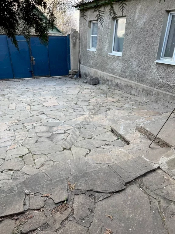 Продам дом в городе Луганск улица Коммунарская