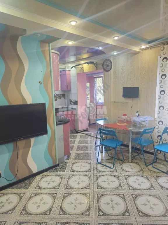 Продам 2к квартиру на ВВАУШ 47м2