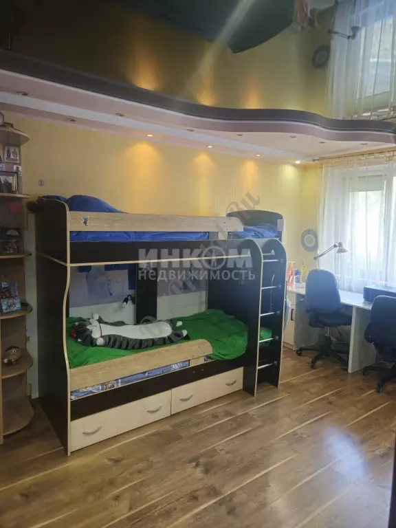 Продам 2к квартиру на ВВАУШ 47м2