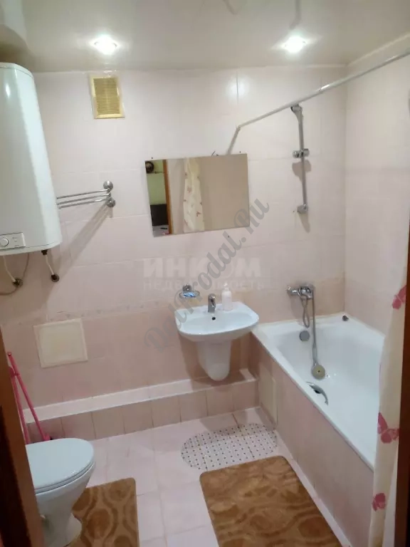 Продам 3к в центре Луганска