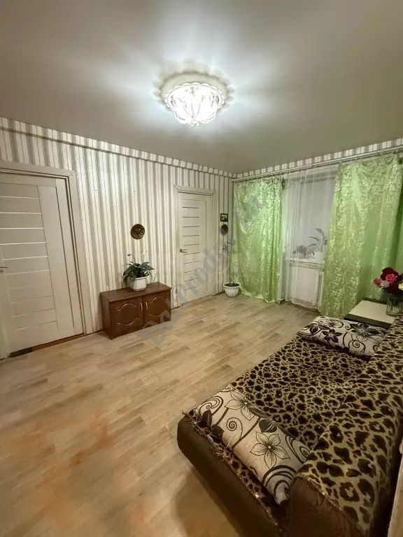 Продам 3-х комн квартиру в городе Луганск квартал 50-лет Октября