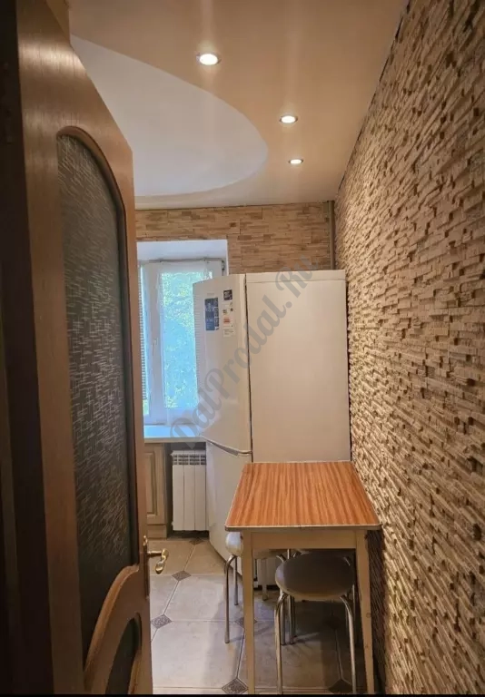 Продам 2к квартиру на кв.Волкова 2/5эт ремонт