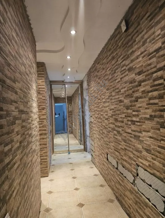 Продам 2к квартиру на кв.Волкова 2/5эт ремонт