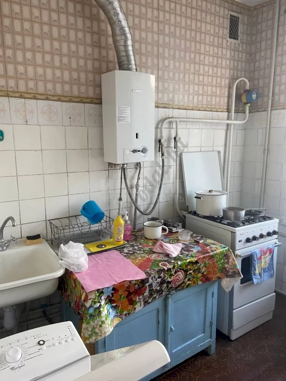 Продам 3-х комн квартиру в Центре города Луганск улица 15-я Линия