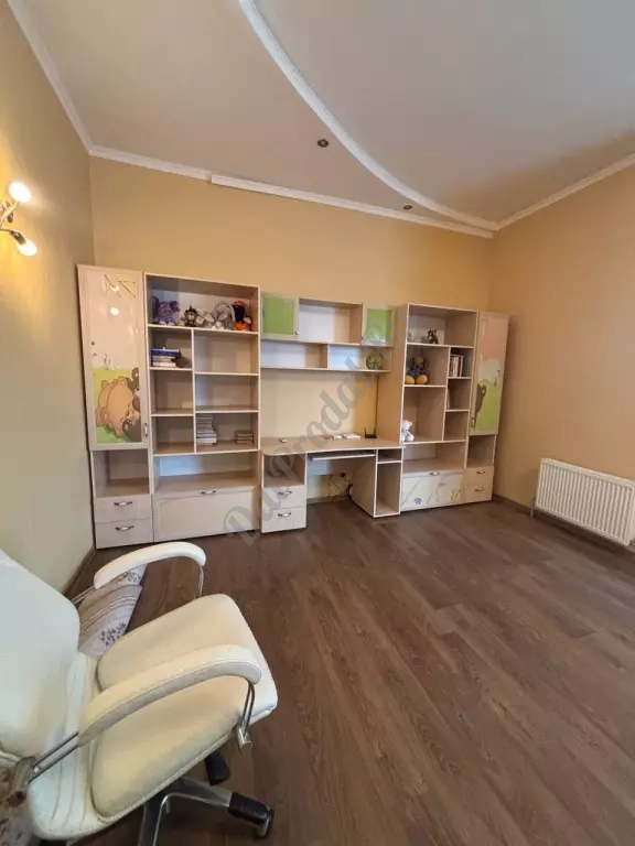 Продам дом на Видном 217м2