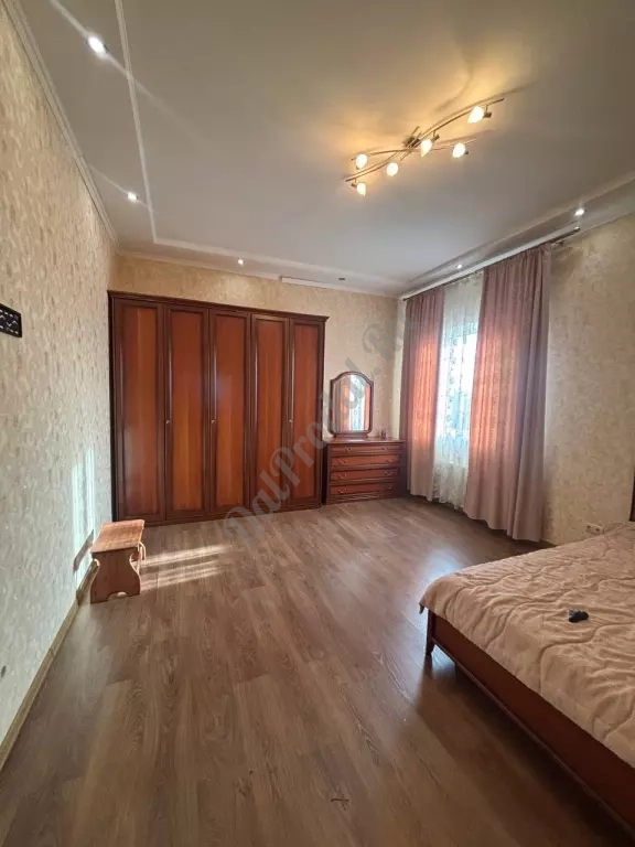 Продам дом на Видном 217м2