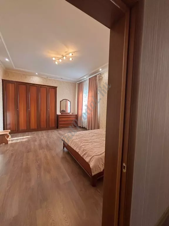 Продам дом на Видном 217м2