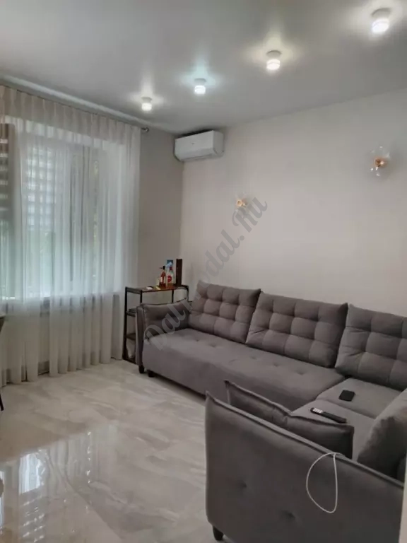 Продам 2к квартиру в центре , евроремонт