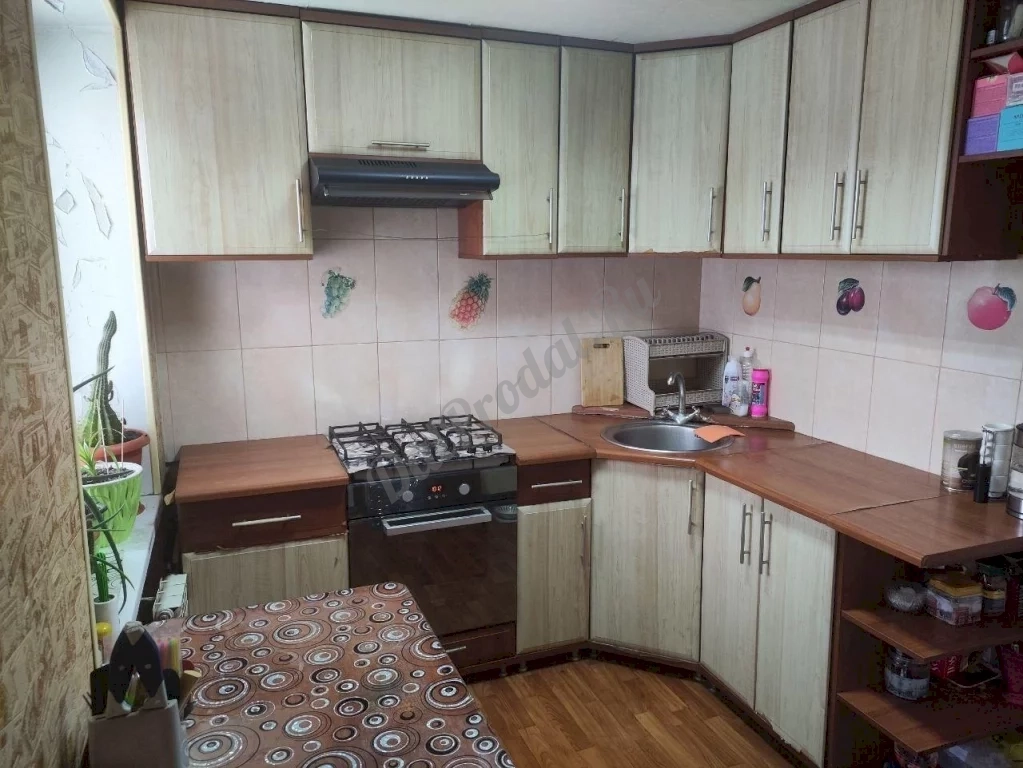 Продам 1-комн квартиру в городе Луганск улица Ватутина