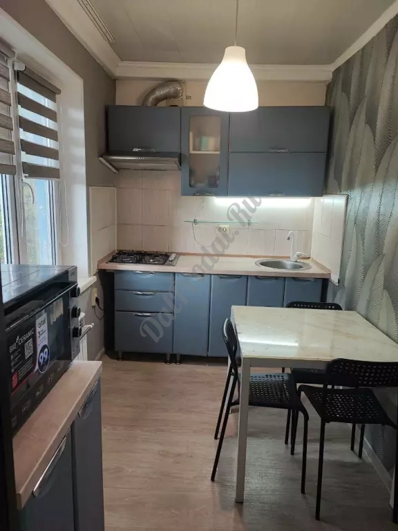 Продам 2-х комн квартиру в городе Луганск квартал Комарова