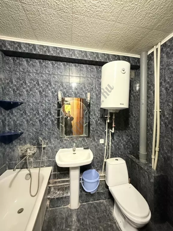 Продам 2к квартиру на кв.Комарова ,6/9эт