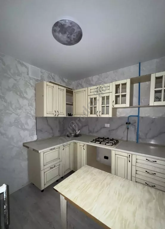 Продам 1к квартиру на кв.Дзержинского 6/9эт ремонт