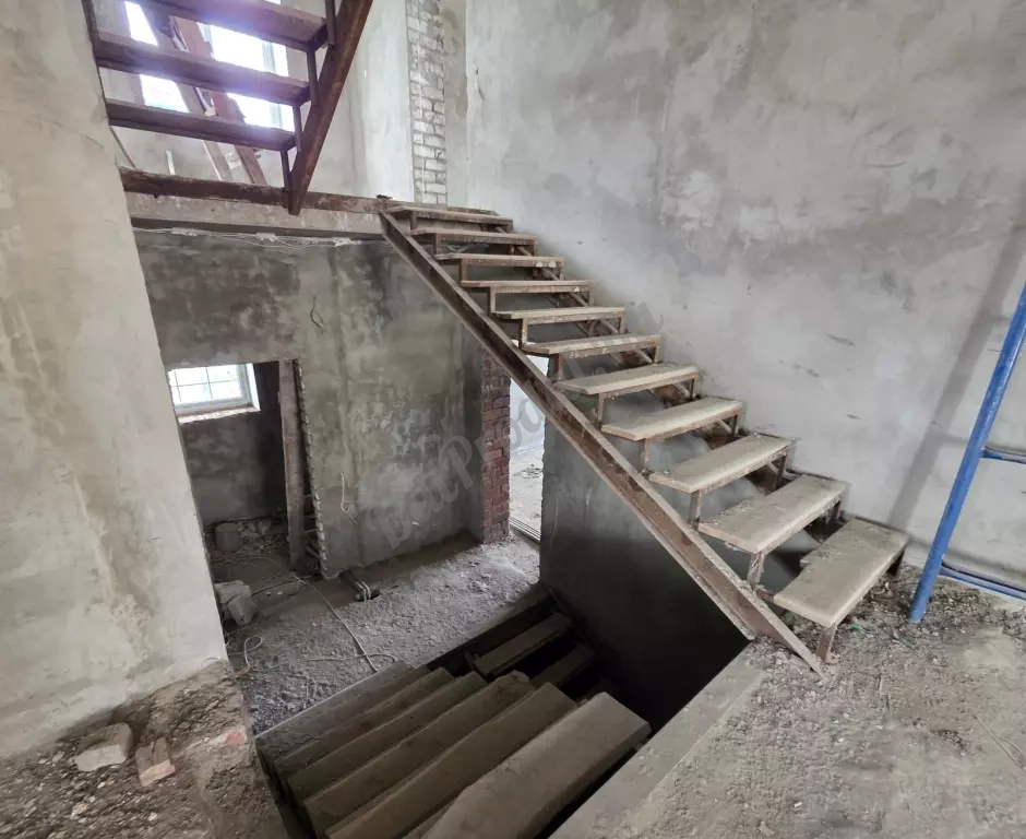 Продам дом рн МРЭО ,370м2