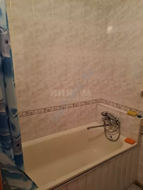 Продам 3-х комн квартиру в городе Луганск квартал Гаевого