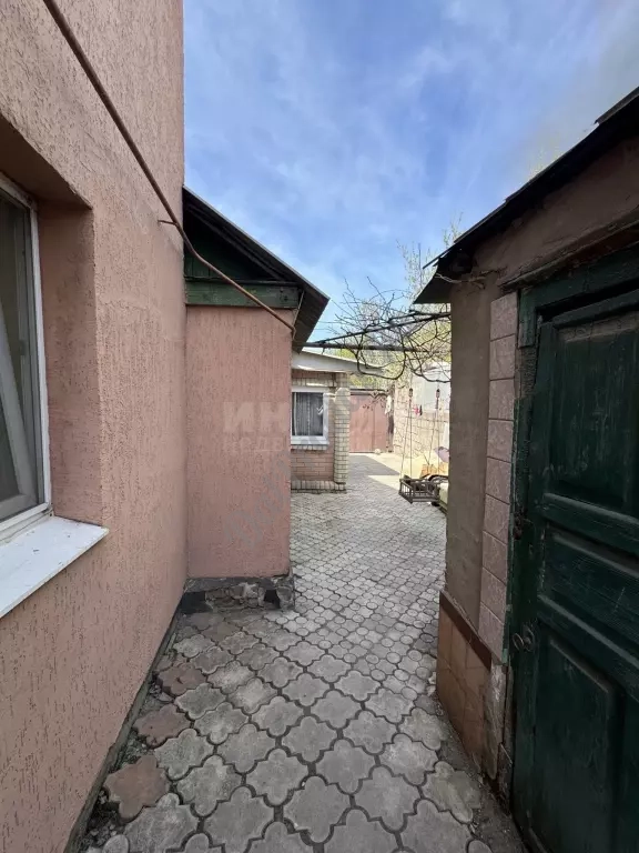Продам 2-х этажный дом в городе Луганск