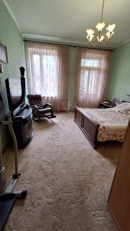 Продам 2-х комн квартиру в Центре города Луганск Красная