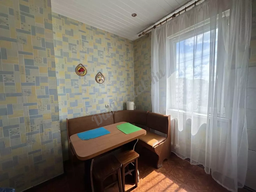 Продам 2-х комн квартиру в городе Луганск квартал Ленинского Комсомола