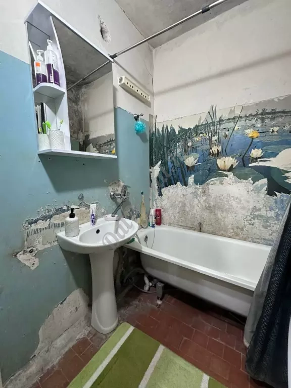 Продам 2-х комн квартиру в городе Луганск квартал Ленинского Комсомола