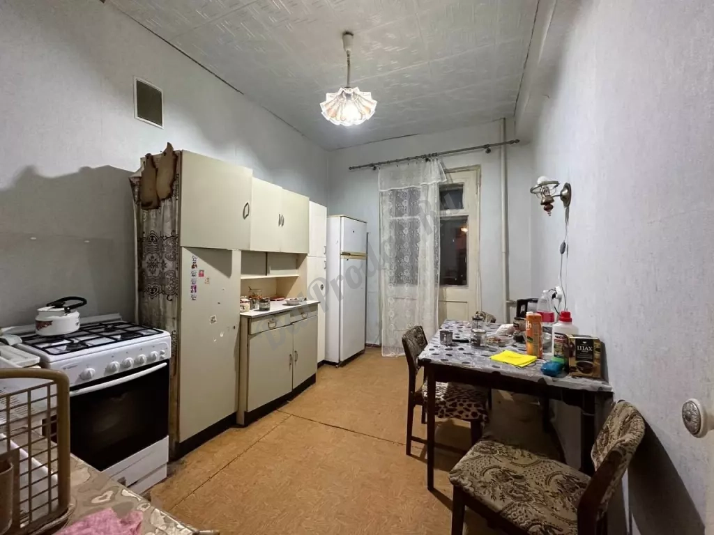 Продам 2к квартиру по ул.Карла Маркса, 60м2