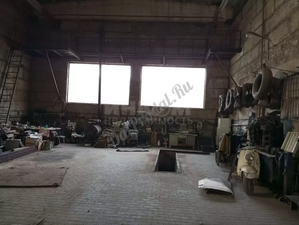 продам базу на кв.Молодежный 1661м2, 0,8Га