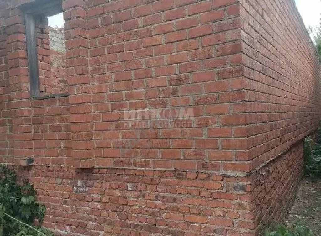 Продам дом коробку 100м2