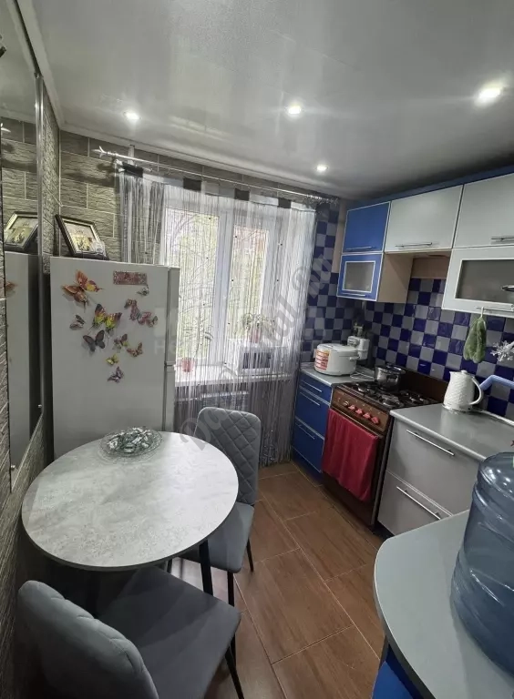 Продам 2к квартиру на кв.Луганский 3/5эт ремонт