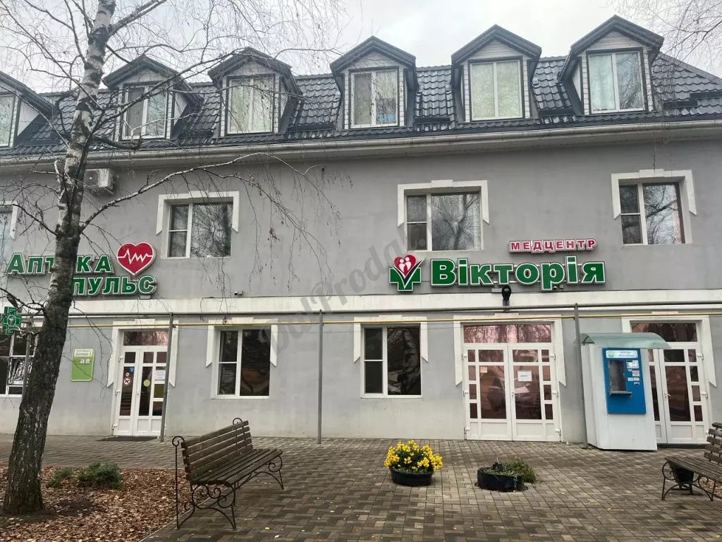 Продам здание мед.центр в Старобельске