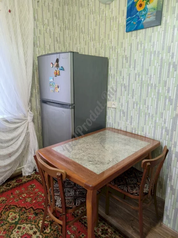 Продам 1-комн квартиру в городе Луганск квартал Мирный