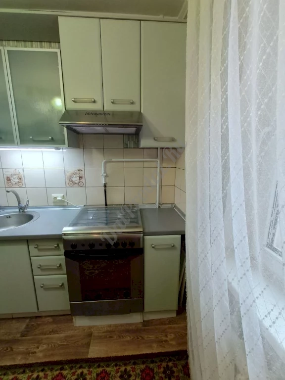Продам 1-комн квартиру в городе Луганск квартал Мирный
