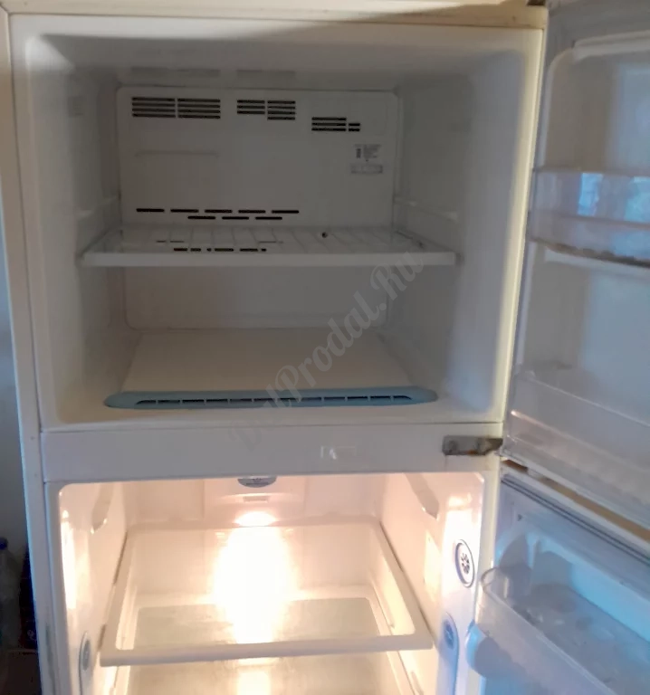 Продаётся холодильник LG. No Frost