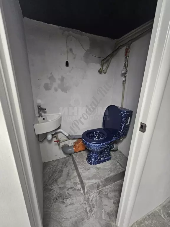 Продам помещение 100 м2 в городе Луганск квартал Дружба