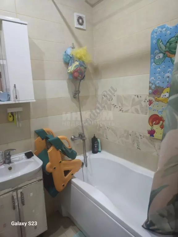 Продам 2-х комн квартиру в городе Луганск Красная Площадь