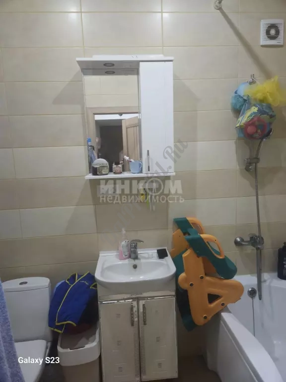 Продам 2-х комн квартиру в городе Луганск Красная Площадь