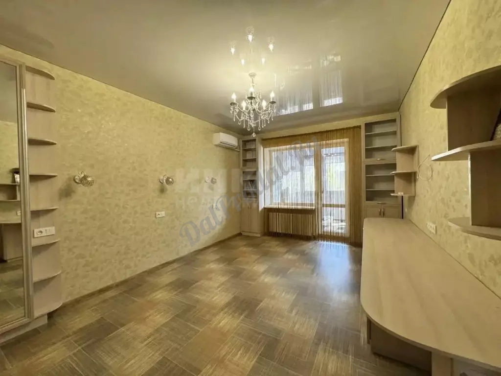 Продам 3к квартиру в центре 2/5эт