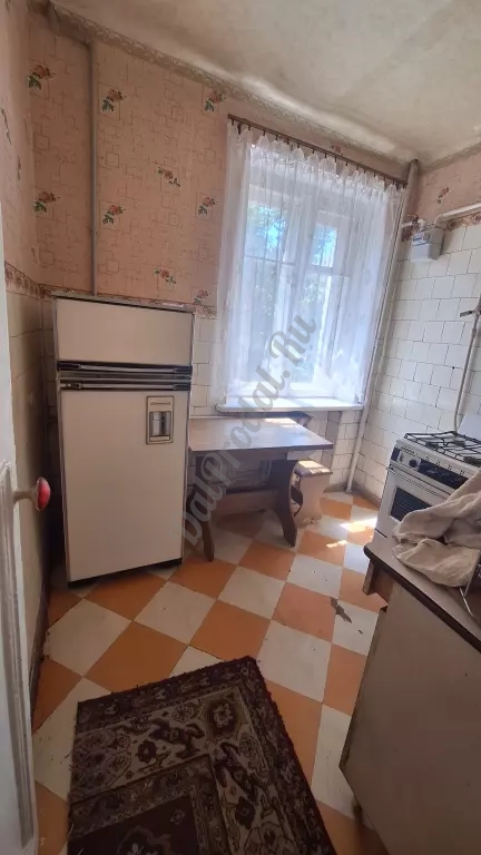 Продам 2-х комн квартиру в городе Луганск улица Курчатова