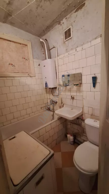 Продам 2-х комн квартиру в городе Луганск улица Курчатова