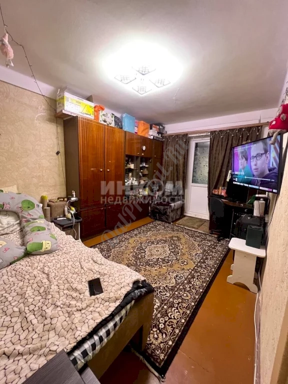 Продам 2-х комн квартиру в городе Луганск квартал Жукова