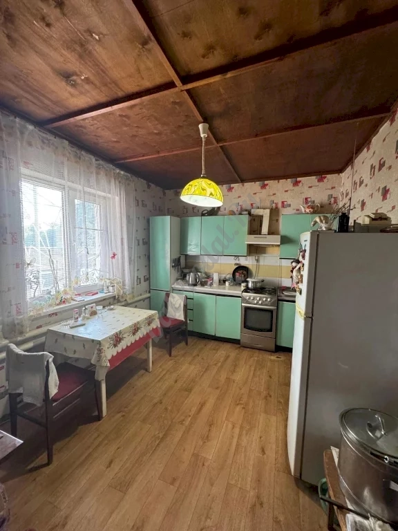 Продам дом 160 м2 в центре города Луганск район 11-й Поликлиники