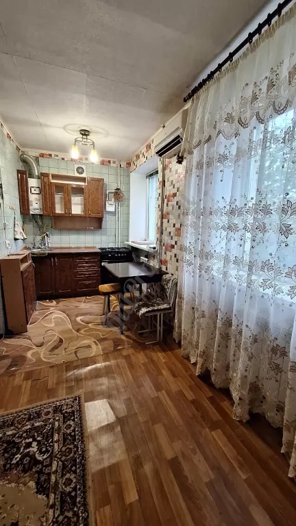 Продам 2-комн квартиру в городе Луганск улица Краснознаменная