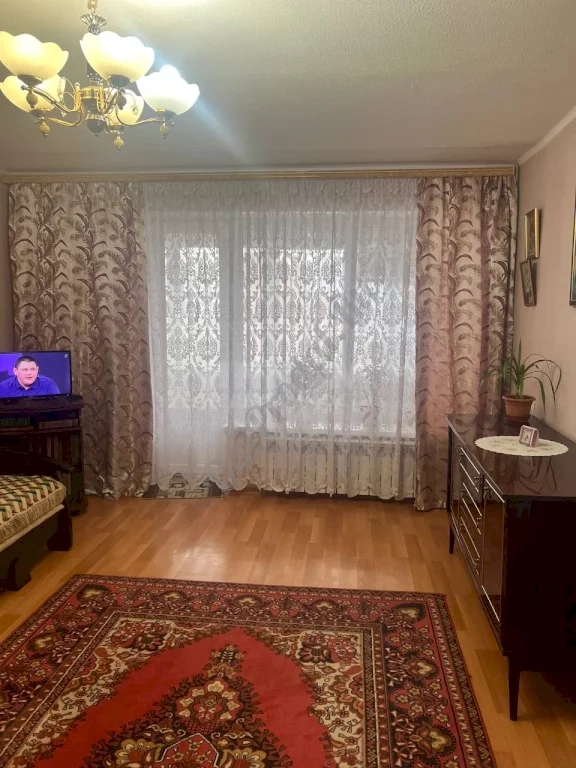 Продам 2-х комн квартиру в Центре города Луганск улица Героя России Зозулина