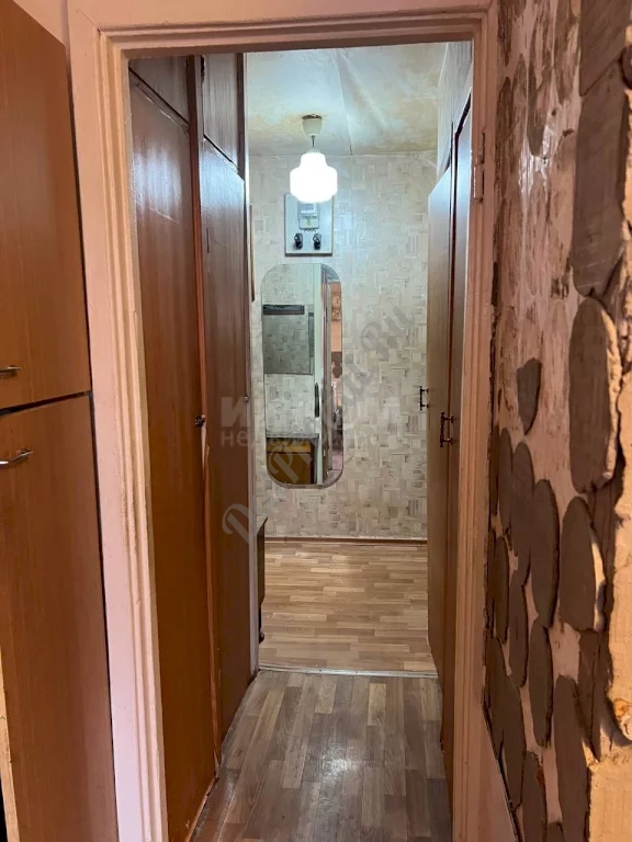 Продам 4-х комнатную квартиру с авт отоп в Центре города Луганск улица Коцюбинского