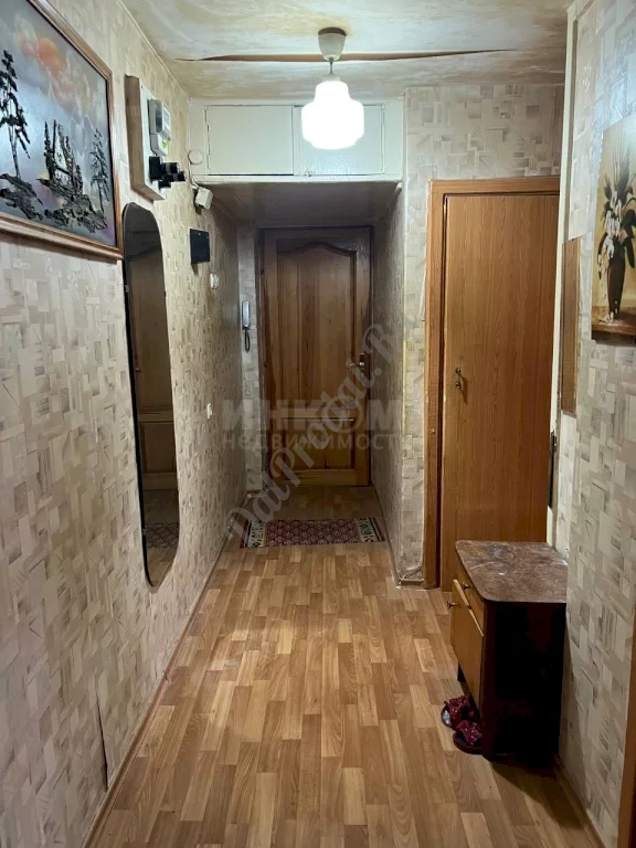 Продам 4-х комнатную квартиру с авт отоп в Центре города Луганск улица Коцюбинского