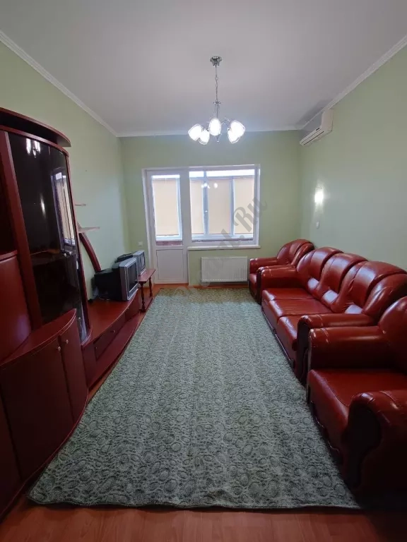 Продам 2к квартиру на медгородке ,а/о, ремонт 80м2