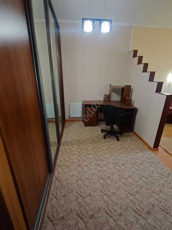 Продам 2к квартиру на медгородке ,а/о, ремонт 80м2