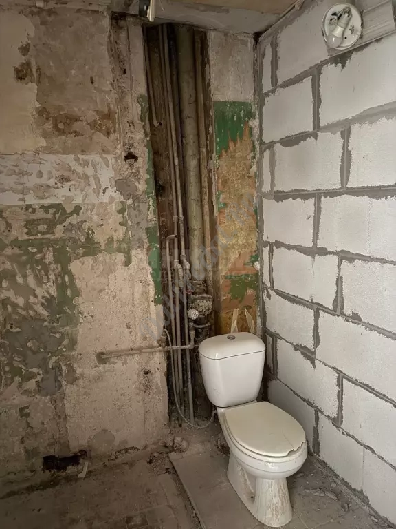 Продам 2к квартиру на кв.Комарова