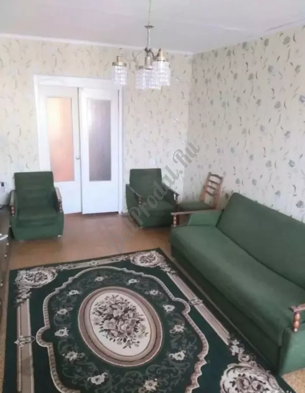 Продам 4-х комн квартиру в городе Луганск 1-й Микрорайон