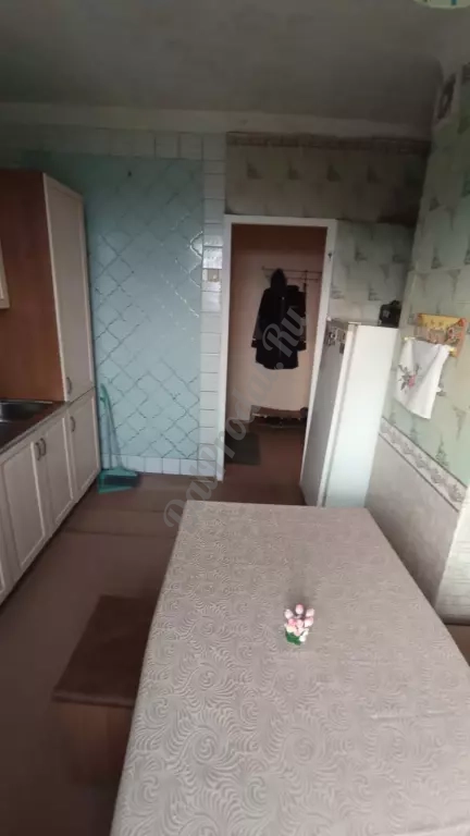Продам 4-х комн квартиру в городе Луганск 1-й Микрорайон
